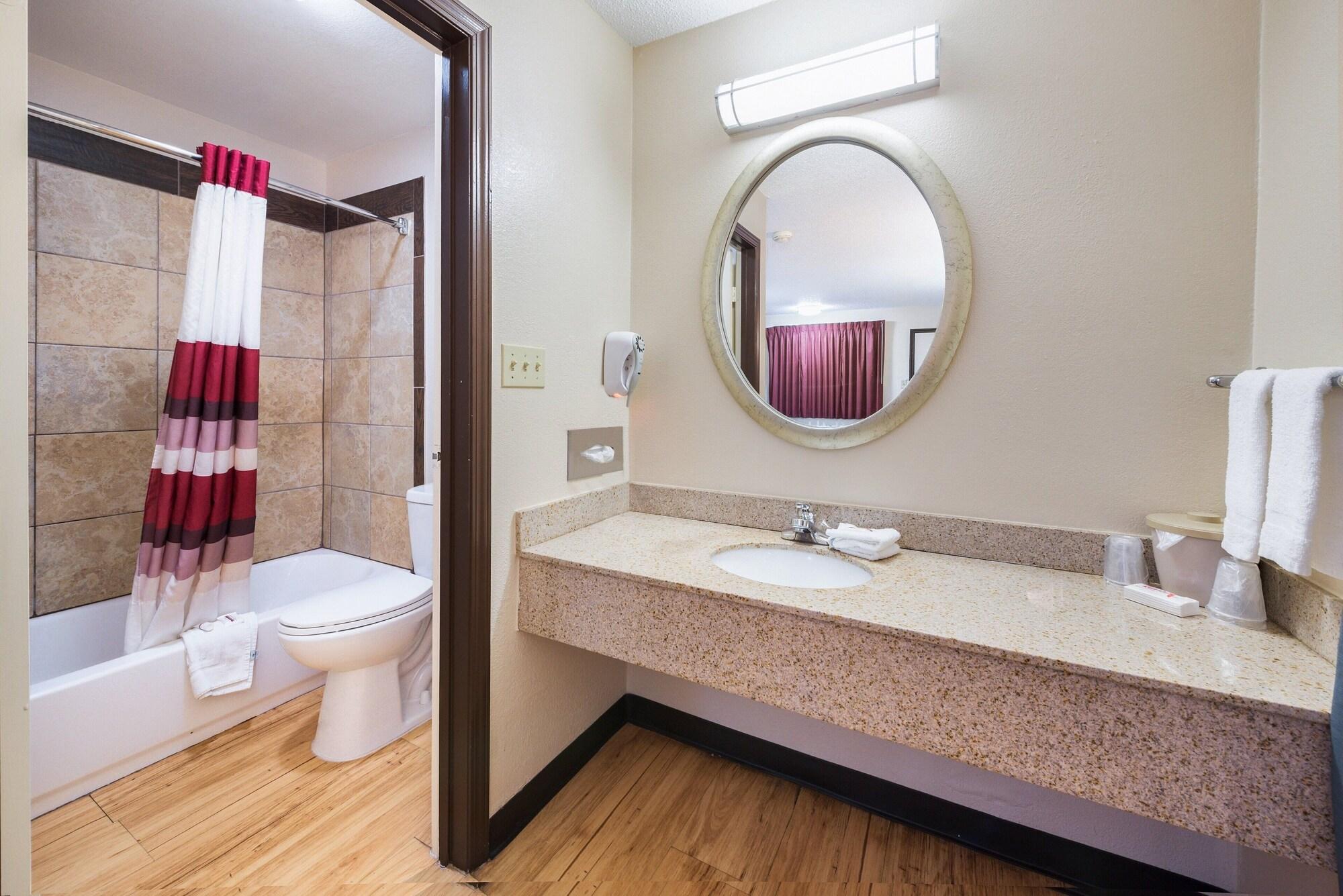 Red Roof Inn Columbus - Grove City Bagian luar foto