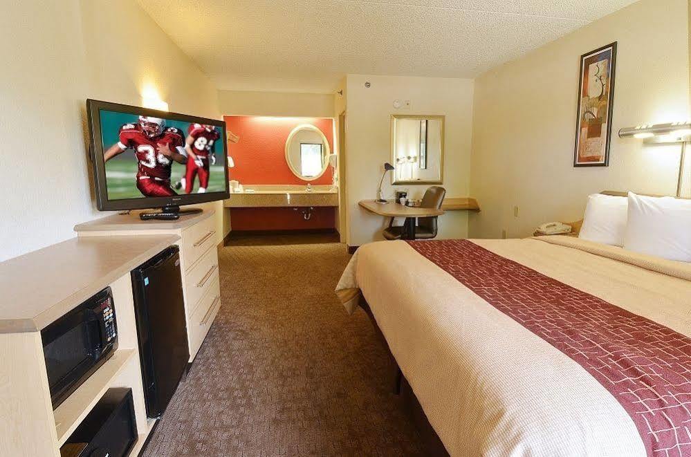 Red Roof Inn Columbus - Grove City Bagian luar foto
